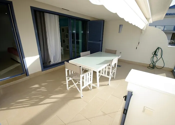 Livingtarifa Sugar דירה